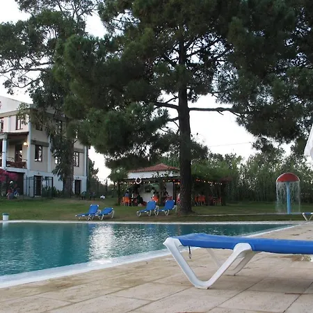 Bungalow-parque De Campismo Sao Miguel פארק נופש אודסש