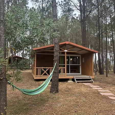 Bungalow-parque De Campismo Sao Miguel ホリデーパーク オデセイシェ
