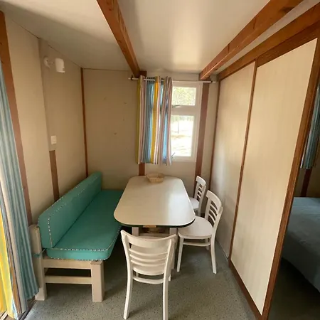 Bungalow-parque De Campismo Sao Miguel ホリデーパーク オデセイシェ